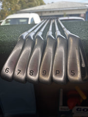 9042945